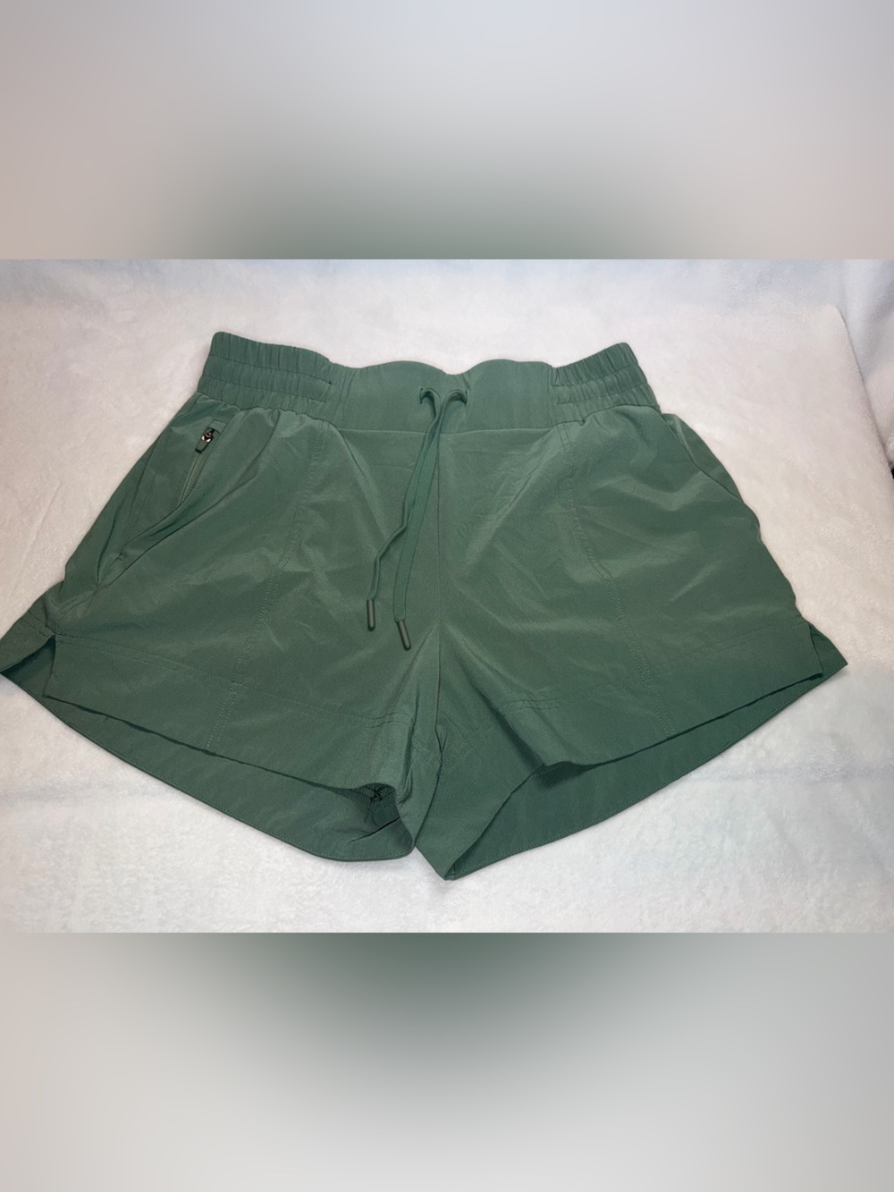 All In Motion High-Waisted Woven Running Workout Shorts Green - Size Medium